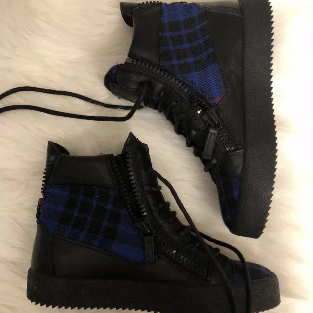 HOST PICK ‼️Giuseppe Zanotti Women Leather Double-Zip Sneakers